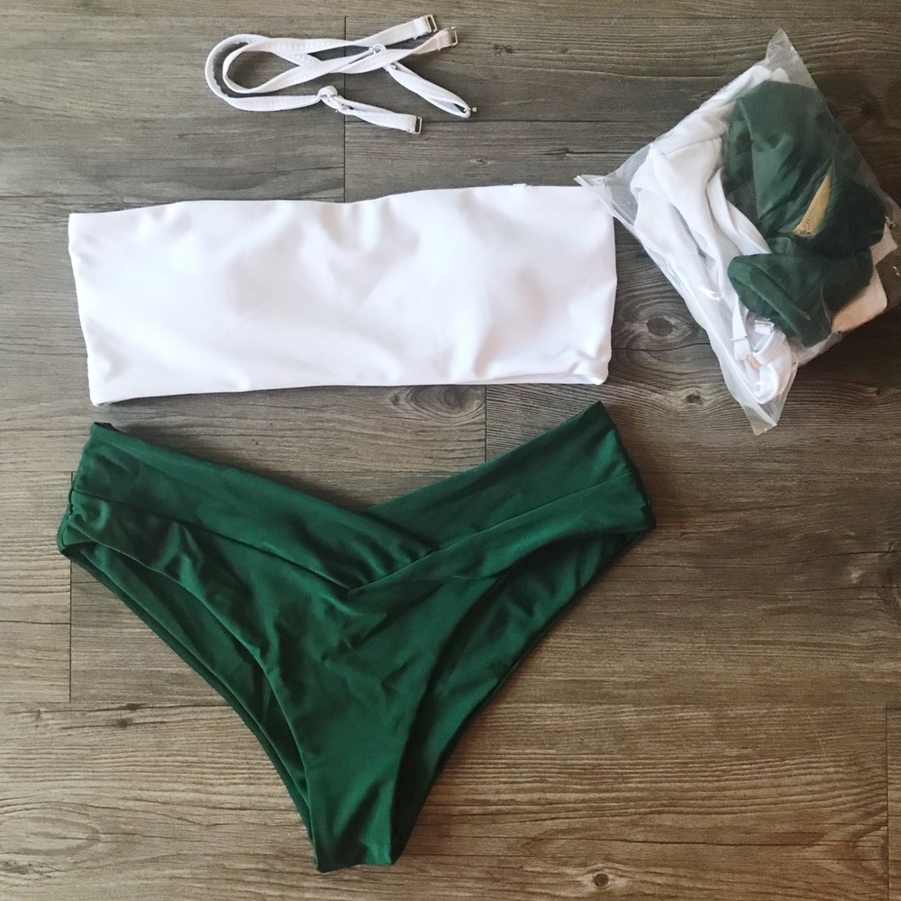 Women’s swim suit